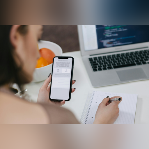 What to consider when creating and using IT tools for communication? New theories and new practices.